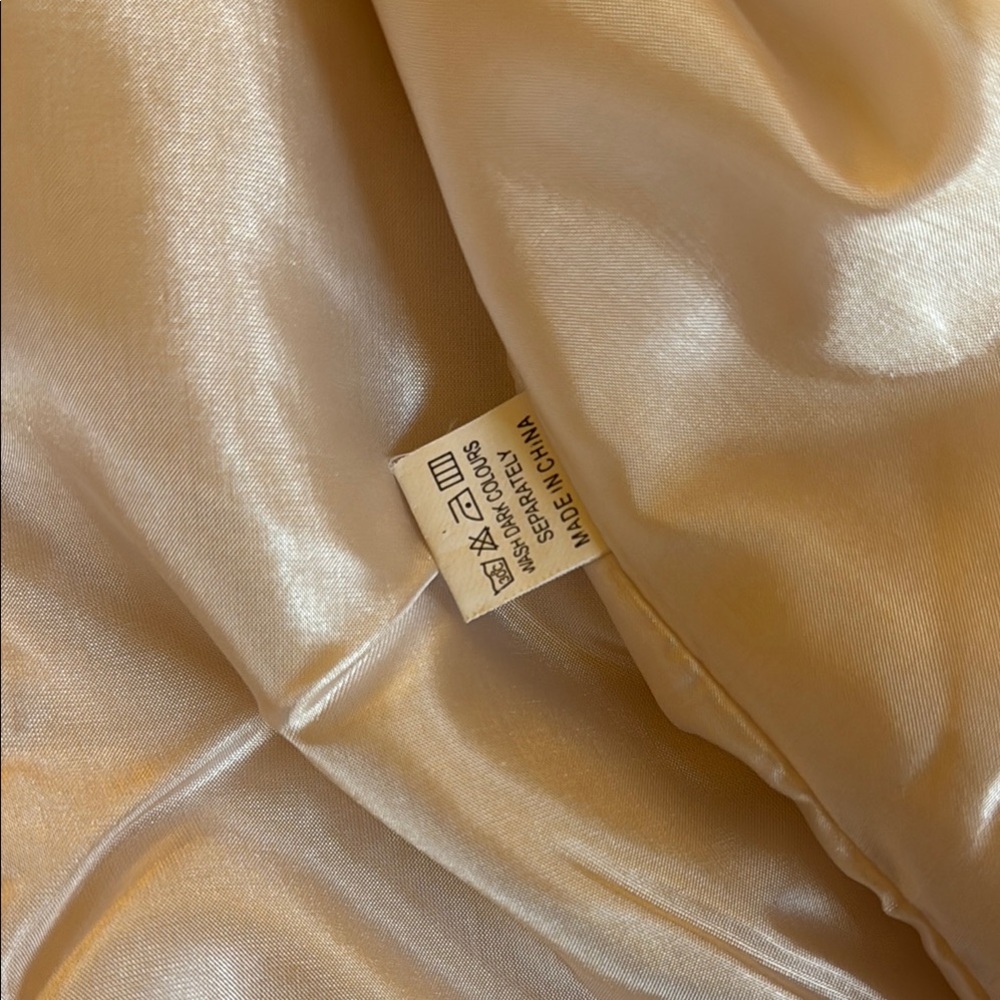 Elegant Gold Women's Jacket - Picture 2 of 4